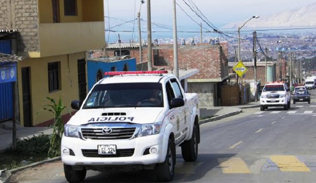 En espectacular asalto cuatro delincuentes arrebatan S/. 16,500 a transportista 