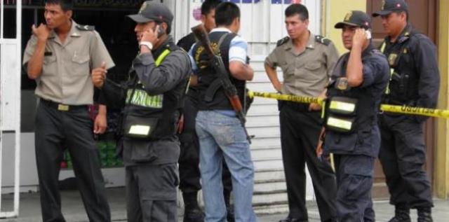 Chimbote: Policías se enfrentan a “marcas” que robaron 70 mil soles a empresaria