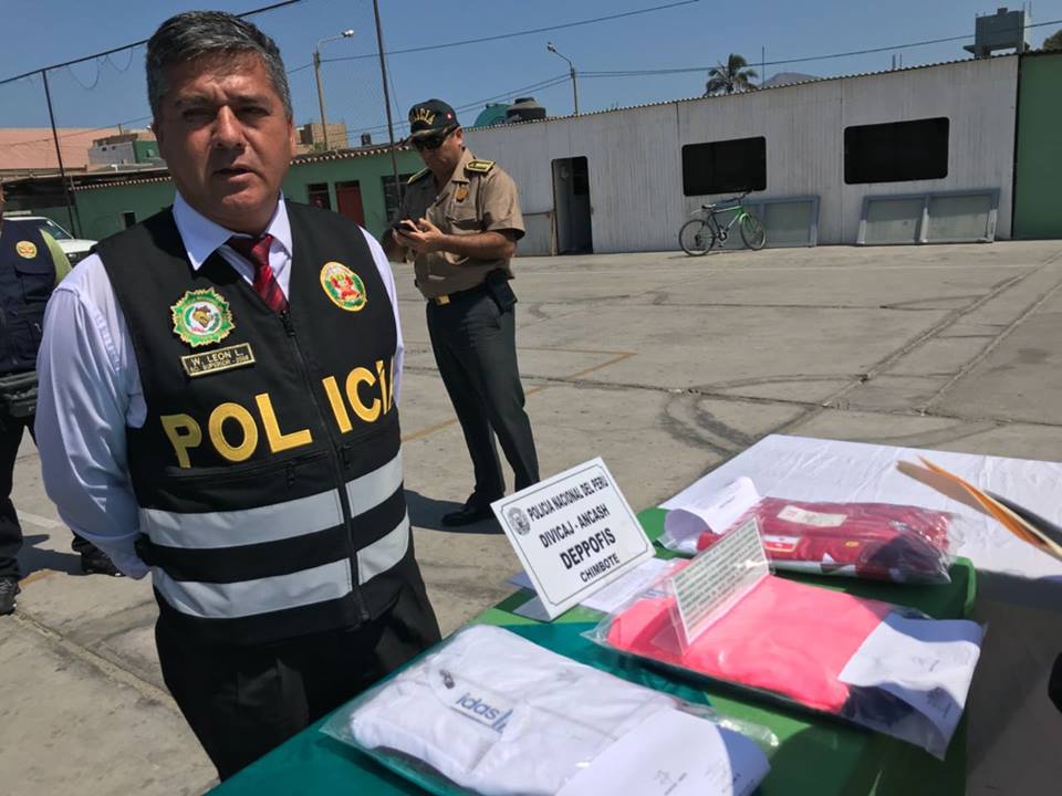 Chimbote: incautan buzos y casacas de la selección peruana ‘bamba’ listas para ser comercializadas