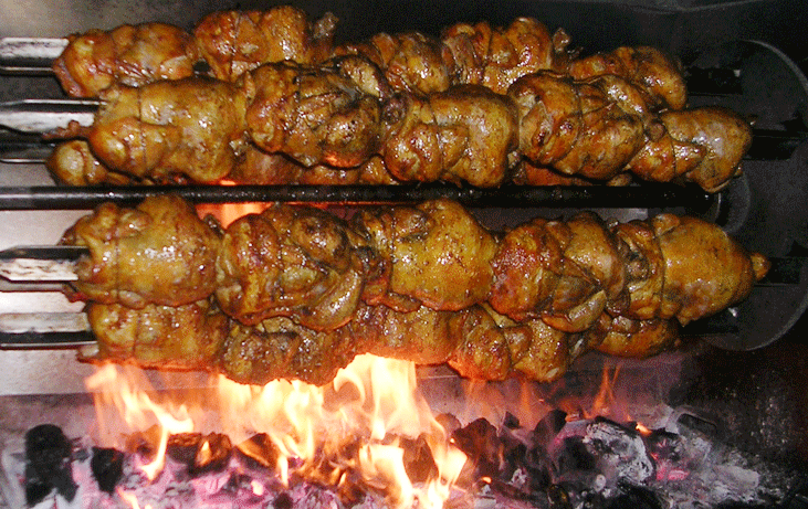 Detectan deficiencias en pollerías del centro de Chimbote