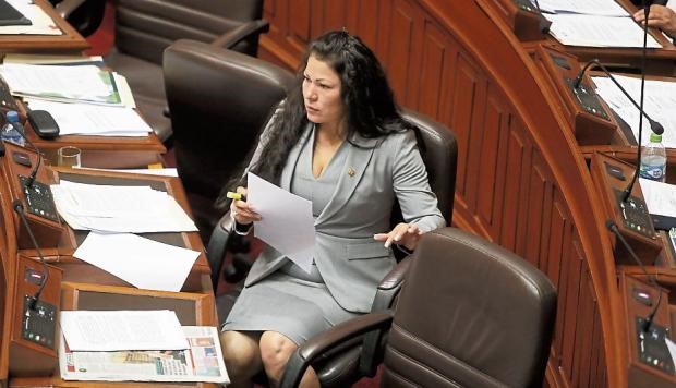 Comisión de Ética del Congreso aprueba investigar a congresista Yesenia Ponce