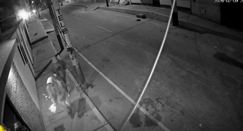 Cámara de seguridad capta momento en que detonan explosivo en una casa en Chimbote