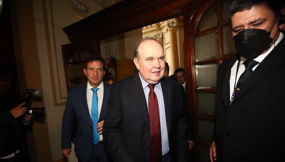 Rafael López Aliaga: “No puedo dialogar con quien tiene siete carpetas fiscales abiertas” 