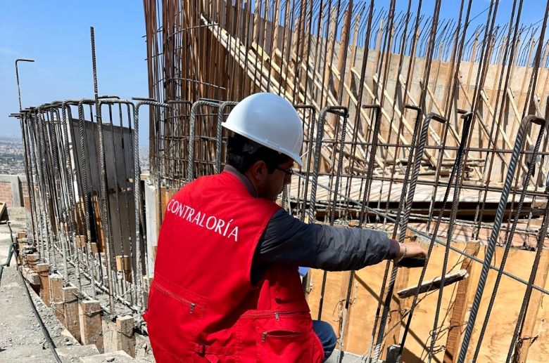 Contraloría alerta riesgos y retraso en obra de pozo tubular que construye Sedachimbote por S/ 6 millones 