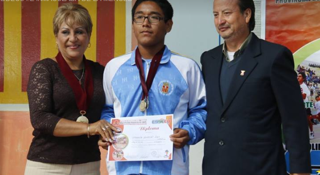 Escolares de I.E. Inmaculada recibieron medallas y trofeos por destacada participación en olimpiadas Eddecu