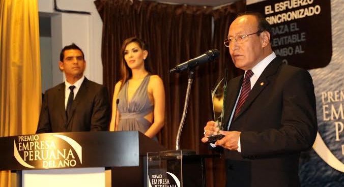 Universidad San Pedro recibió premio Empresa Peruana del Año 2013