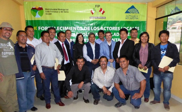  Presentan proyecto de desarrollo que beneficiará pueblos y comunidades campesinas de Áncash 