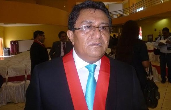 Presidente de Corte del Santa aclara que no es investigado por el Congreso