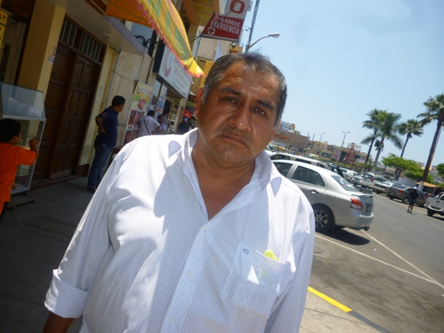 Presidente de Apafas pide a Waldo Ríos que priorice reconstrucción de 16 colegios