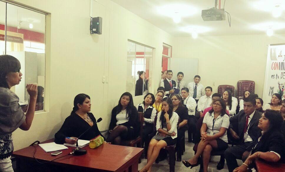 Magistrados y servidores de familia recibieron charla de prevención en caso de sismo