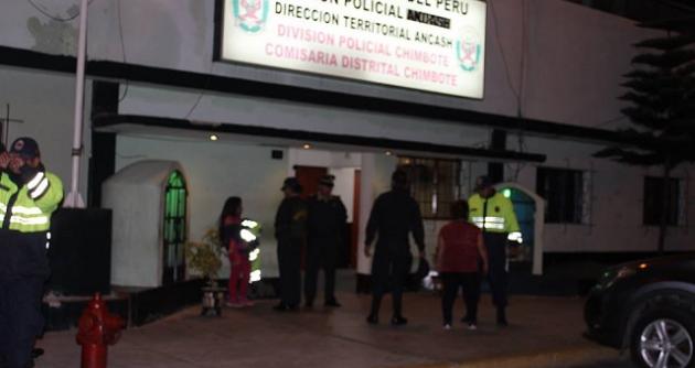 Intervienen a dos sujetos acusados de hurtar el monedero con 800 soles de una joven en Chimbote