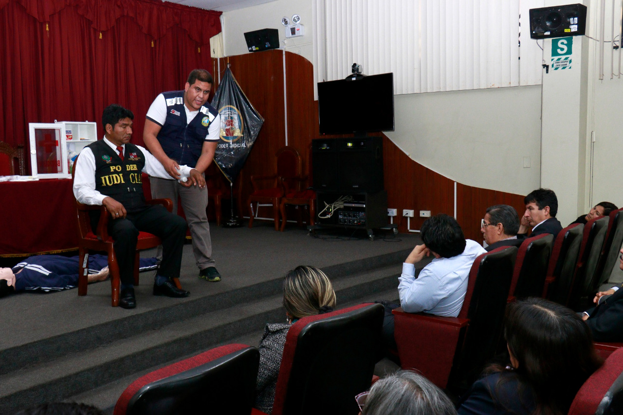 Chimbote: jueces y servidores judiciales fueron capacitados en taller de primeros auxilios