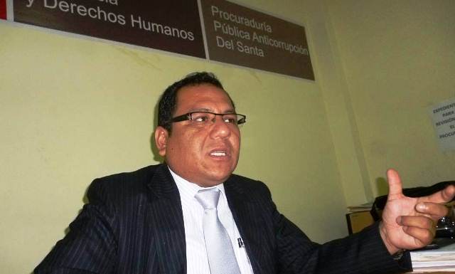 Procurador anticorrupción de la provincia del Santa puso su cargo a disposición