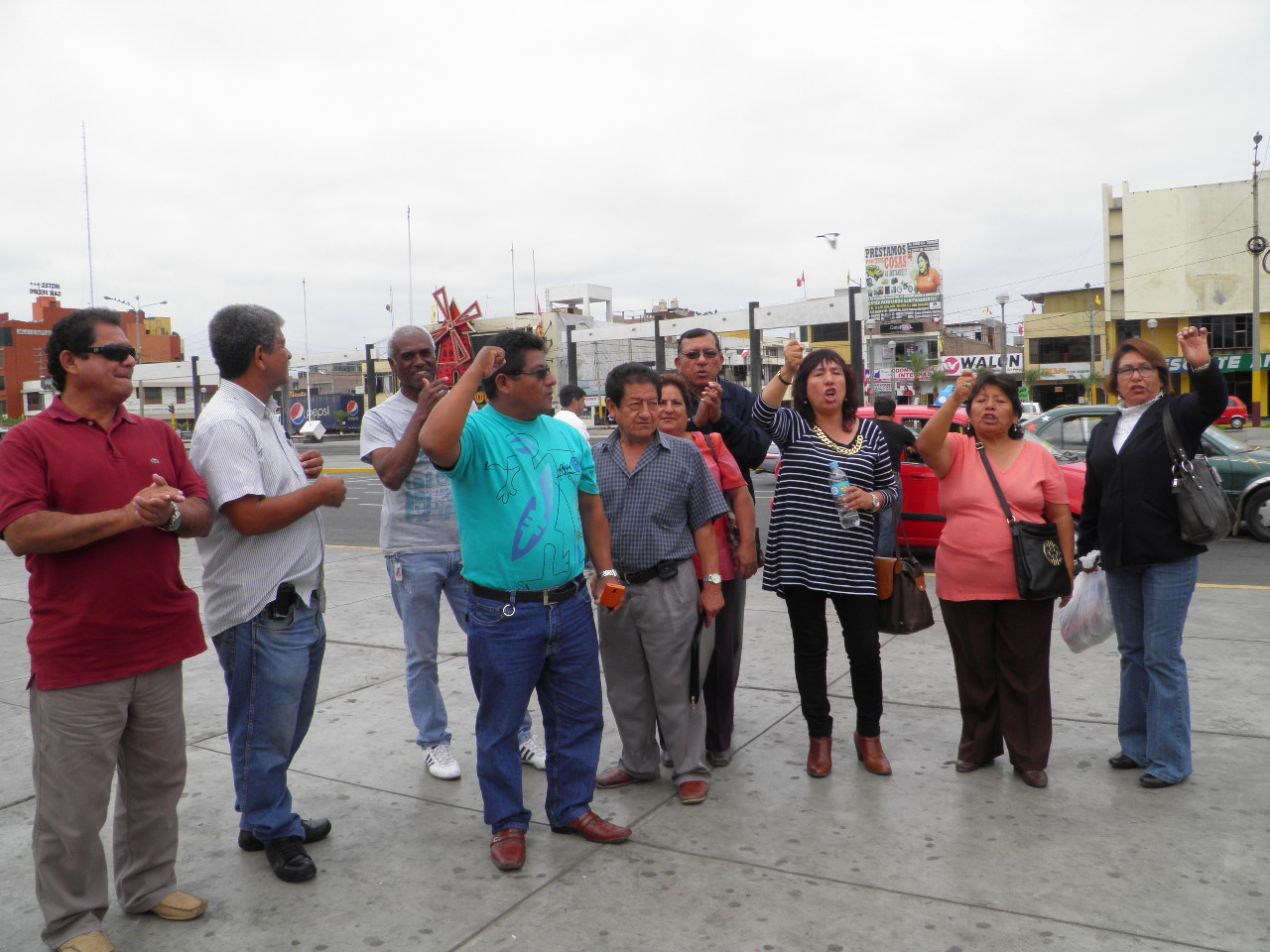 Chimbote: Trabajadores de la Producción, Diretra y Subregión realizan plantón por deuda de incentivos laborales  