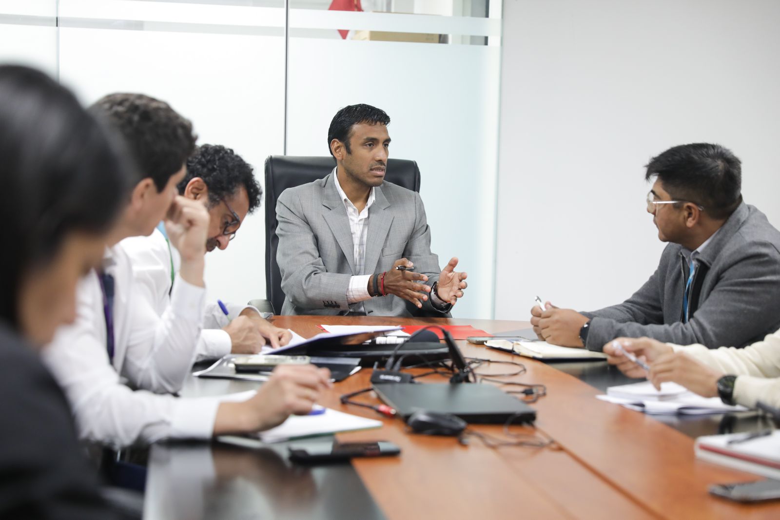 Qali Warma y gremio de ganaderos evalúan incorporar productos lácteos en el servicio alimentario escolar