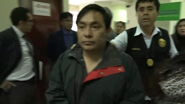 Profesor acusado presuntamente de ultrajar a su alumna fue enviado al penal de Cambio Puente