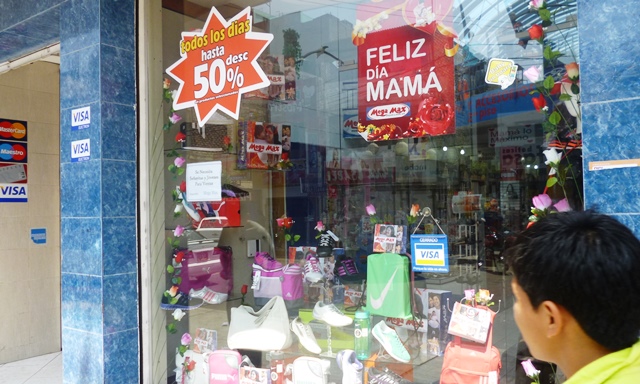  Indecopi supervisa cumplimiento promocional ofrecido por Día de la Madre