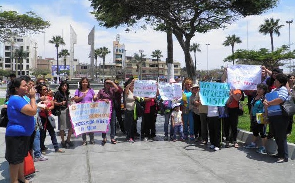 Promotoras educativas exigen el incremento de las propinas que reciben