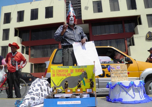 Gremio de taxistas realiza singular protesta contra la corrupción‏ 