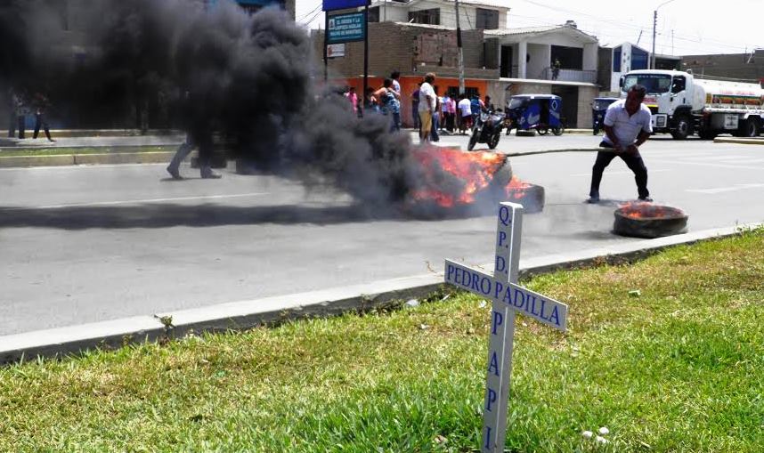 Vecinos de “El Carmen” y “El Porvenir” bloquean Av. Buenos Aires por seguidilla de muertes