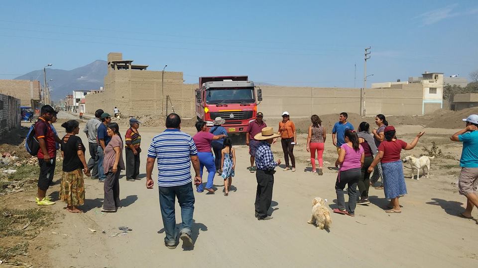 Chimbote: Moradores de “Dos de Mayo” protestan porque obra que se ejecuta no beneficia sus calles