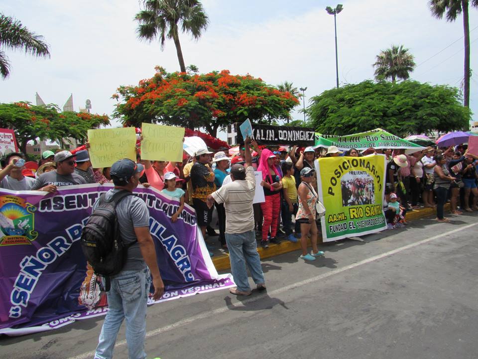 Invasores de las 217 hectáreas de Chinecas protestan en rechazo a congresistas por Áncash