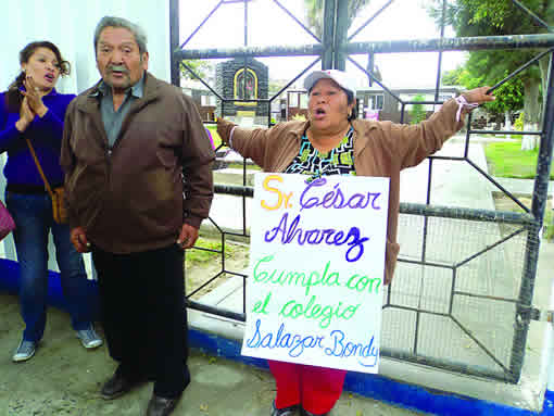 Padres de colegio "Salazar Bondy" inician protestas por obra inconclusa