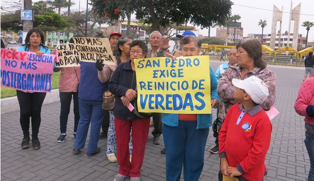 Chimbote: Vecinos demandan la culminación de la obra de veredas y muros de contención en “San Pedro”