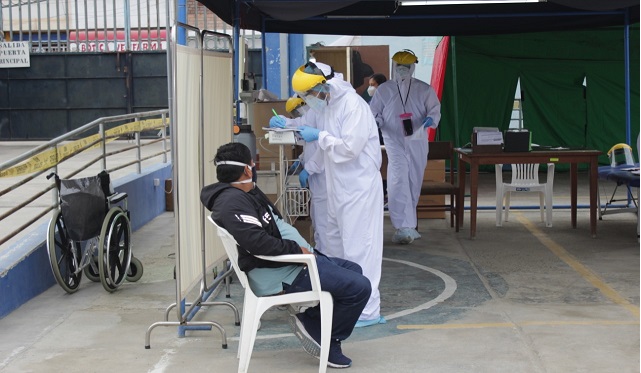 Hospital de Chimbote fue elegido para realizar descartes de covid-19 con pruebas moleculares rápidas