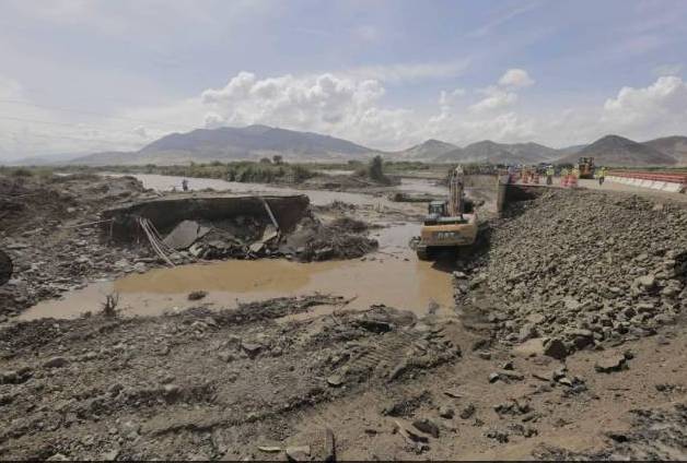 Daños de gran magnitud ocasionan lluvias y desbordes en la provincia del Santa