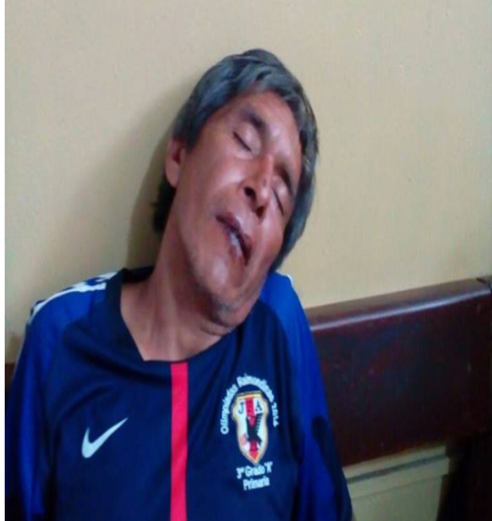 Salvaje hombre golpea a su pareja en pleno centro de Chimbote