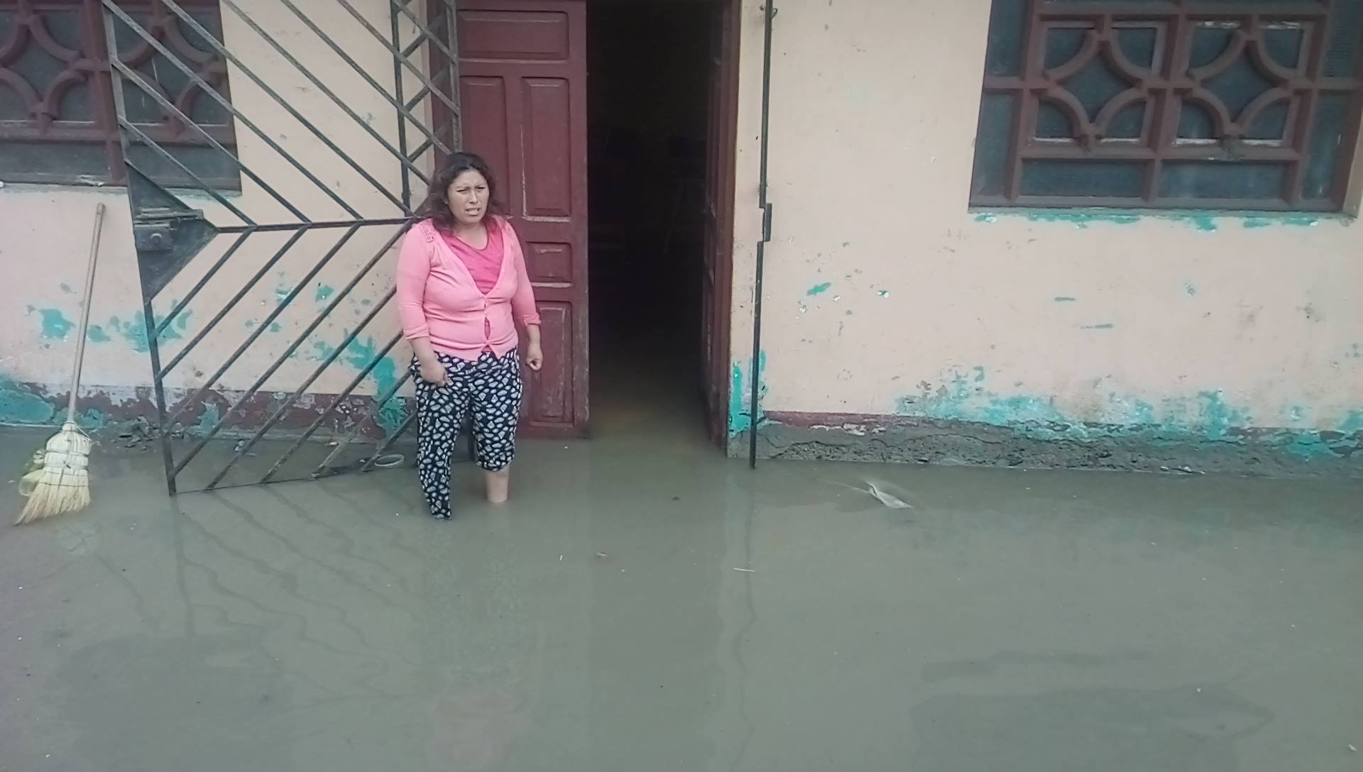 Chimbote: varios pueblos amanecieron inundados a consecuencia de desborde de canal de riego 