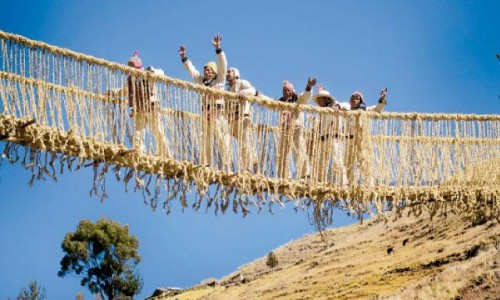 Unesco declaró a puente Q’eswachaca Patrimonio Cultural Inmaterial de la Humanidad