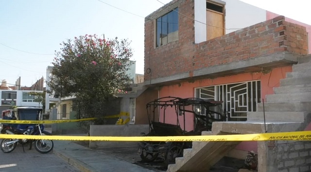Incendian mototaxi y disparan contra una vivienda en Casma