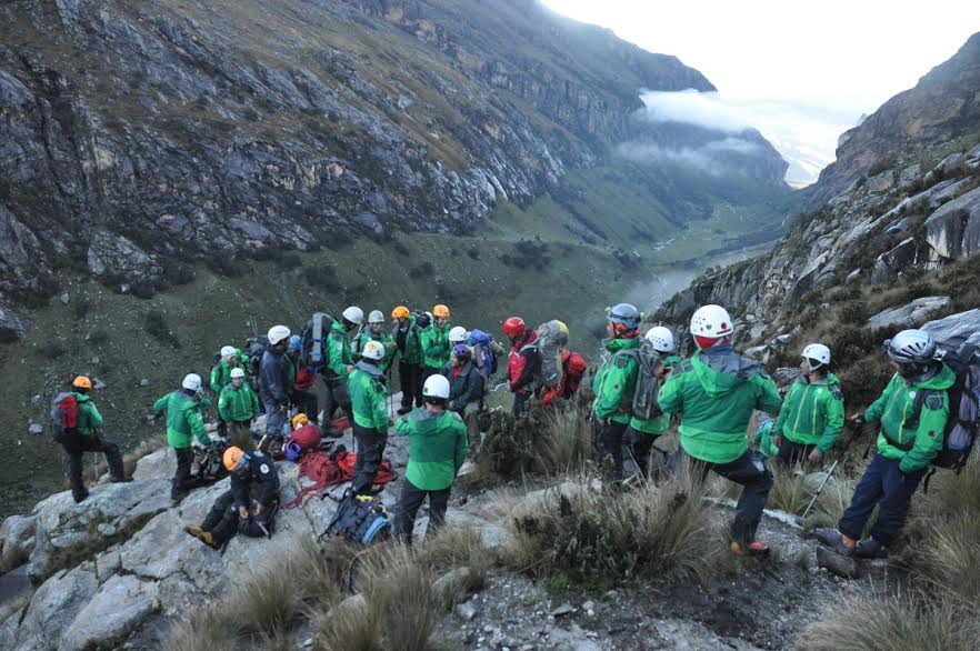 Asociación de guías de montaña en alerta frente a los desastres en todo el Perú