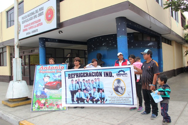 Familiares piden captura de policía que mató de un balazo a estudiante del Senati en Chimbote