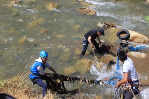 Recogen cerca de 3 toneladas de basura en jornada de limpieza en Huaraz