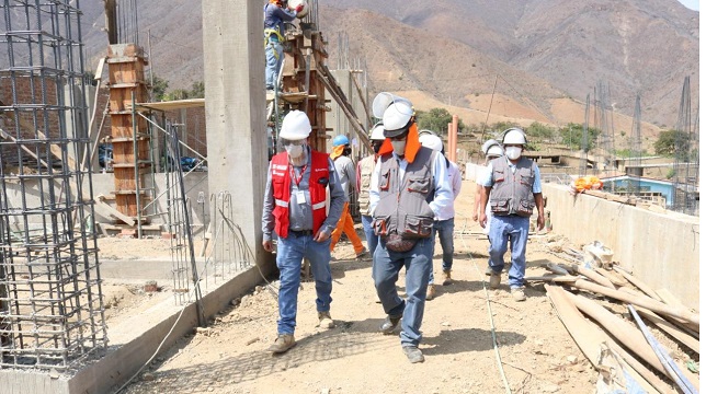 Inician reconstrucción de instituciones educativas en la región Áncash 