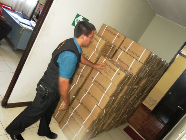 Chimbote: Policía allana inmueble y recupera 105 cajas de latas abre fácil robadas de “Gloria”