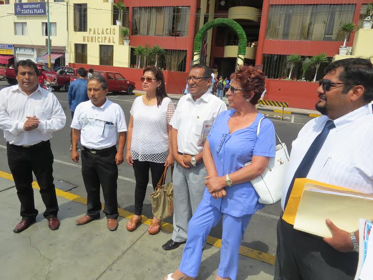 Regidores de oposición evalúan pedir suspensión de alcaldesa  Victoria Espinoza 