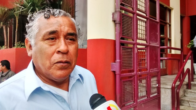 Regidor Cortez aclara que no está en los planes cobrar por embarque en terminal de Chimbote