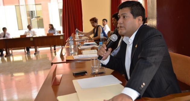 Regidor pide en sesión de concejo el cierre de 11 locales donde se generan disturbios en Chimbote