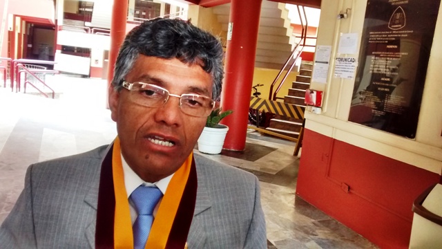 Secretario general de “Río Santa Caudaloso” respalda que Victoria Espinoza esté prófuga de la justicia