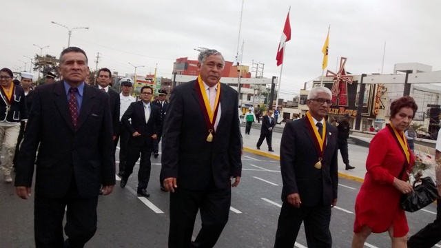 Julio Cortez aclara que la Municipalidad Provincial del Santa no está acéfala, dice que él es el alcalde