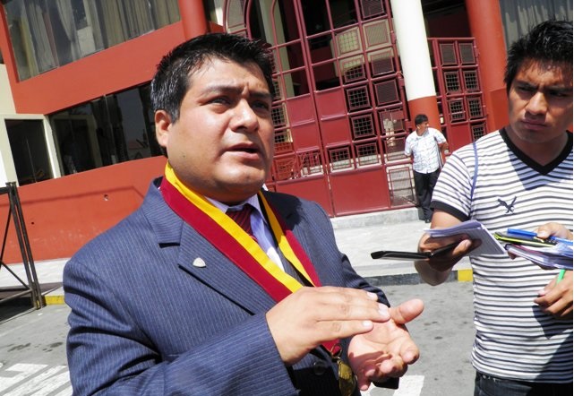 Regidor cuestiona que cambio de ministros retrase construcción de hospital en Chimbote