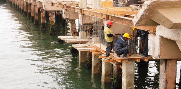 "Venta de terrenos del muelle municipal debe realizarse con una convocatoria abierta"