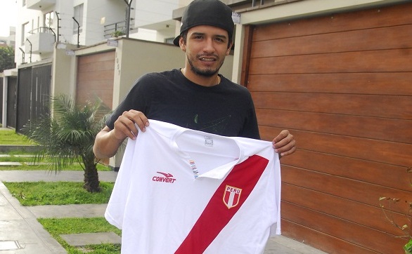 Reimond Manco llega esta noche a Chimbote para reforzar a “José Gálvez”