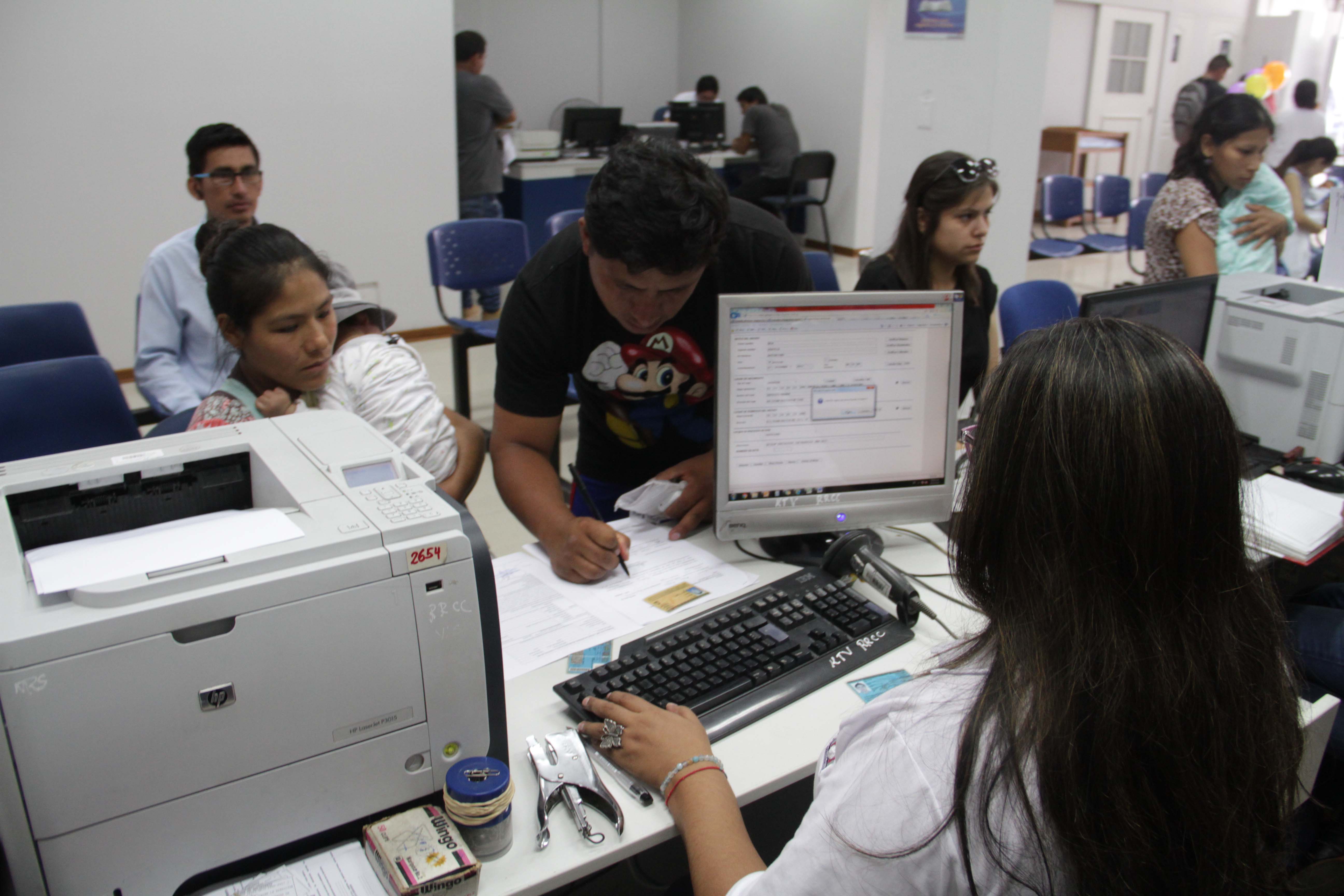 Reniec es la institución pública con mayor opinión favorable entre los peruanos