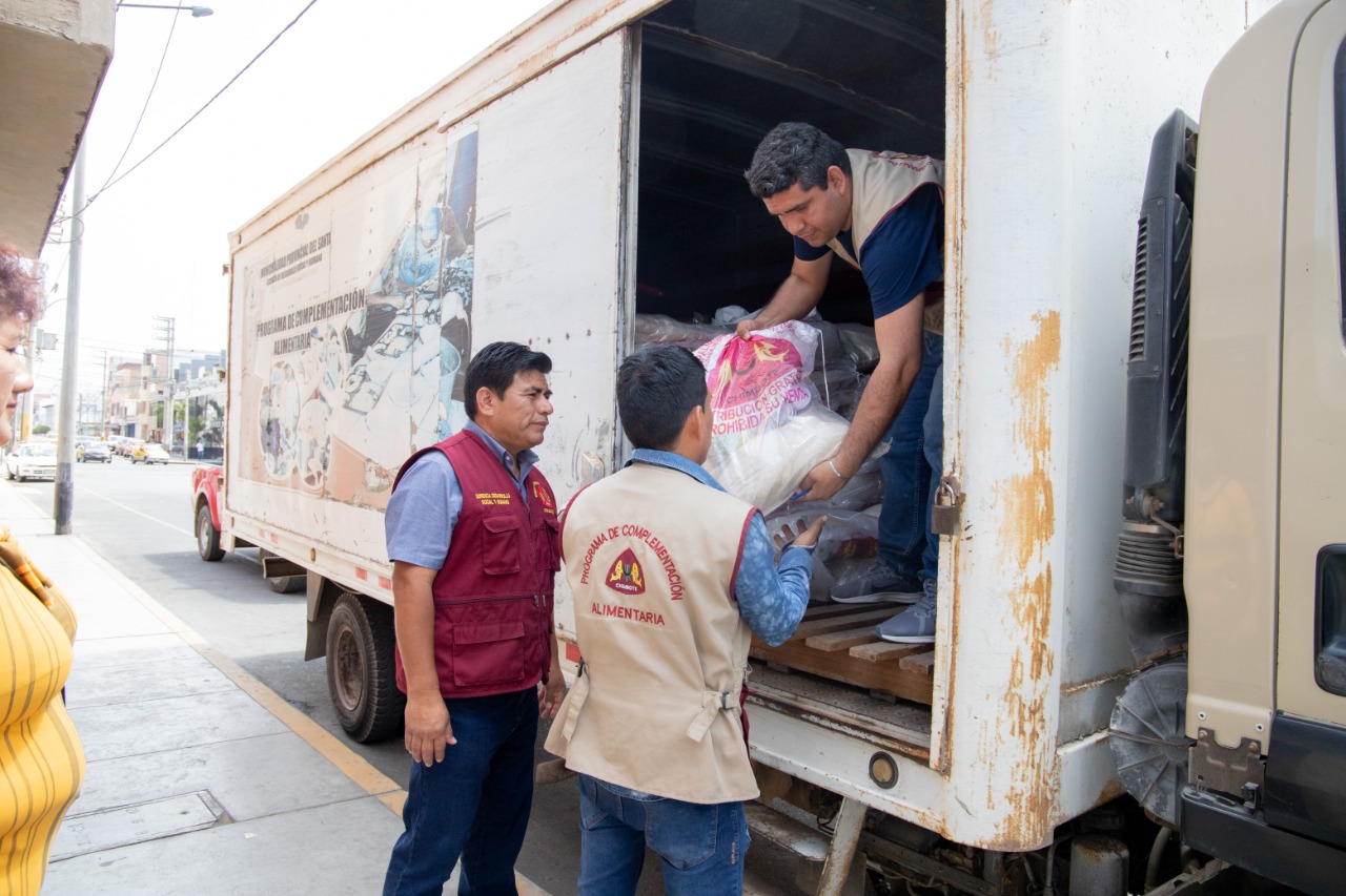 Reparten alimentos a asociaciones de discapacitados del Programa de Complementación Alimentaria