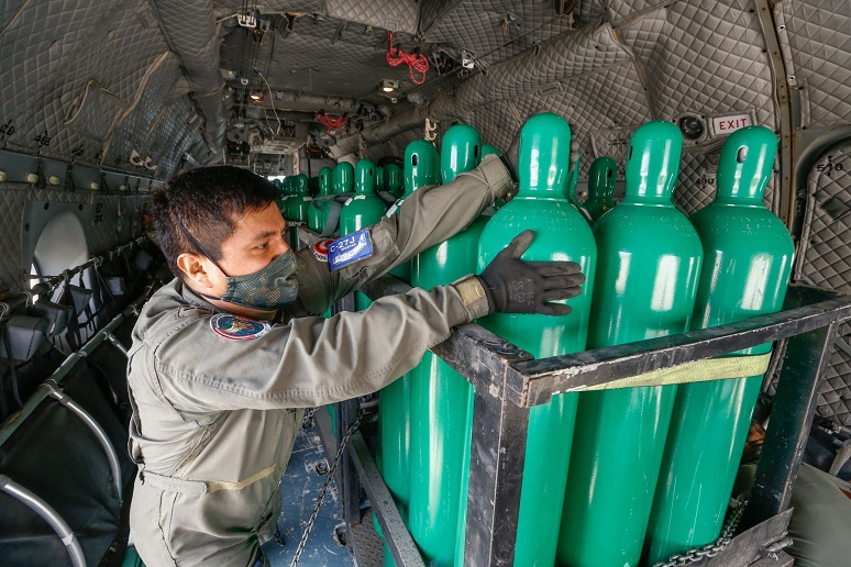 Ministra de Salud: “Primer nivel de salud se reforzó antes de llegada de la segunda ola"
